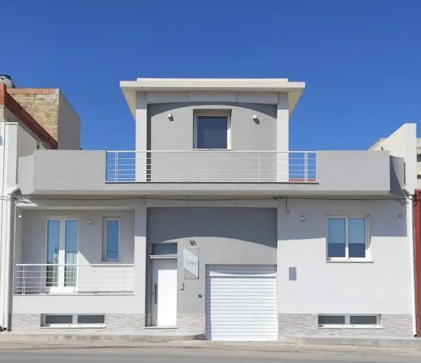 Bilateral B&B Avola