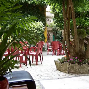 albergo-corona.emilia-romagnahotels.net/